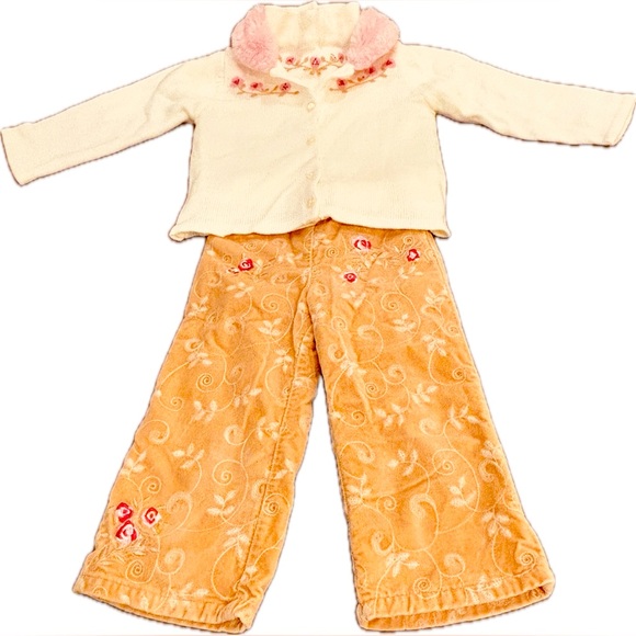 The Children’s Place Toddler Girls' Ivory and Tan Outfit Set with Pink Accents - Picture 3 of 12